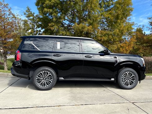 New 2026 Nissan Armada SL image 32