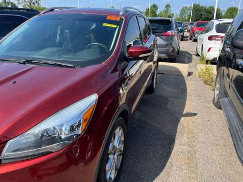 Used 2014 Ford Escape Titanium w/ Equipment Group 401A AWD/4WD image 5