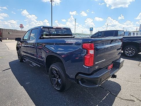 Used 2021 Chevrolet Silverado 1500 LT Trail Boss w/ Convenience Package II image 6
