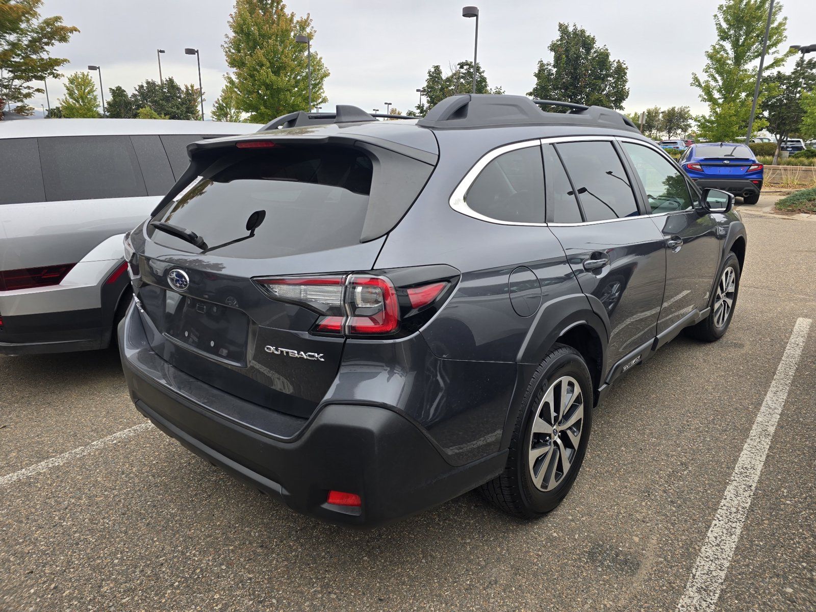 Used 2024 Subaru Outback Premium AWD/4WD image 5
