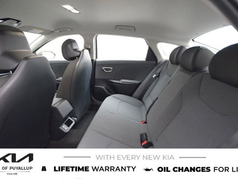 New 2025 Kia K4 LX image 12