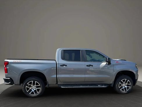 Used 2019 Chevrolet Silverado 1500 LT Trail Boss AWD/4WD image 4