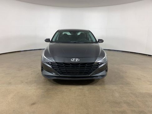 Used 2023 Hyundai Elantra SEL image 3