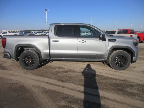 New 2026 GMC Sierra 1500 Elevation image 3