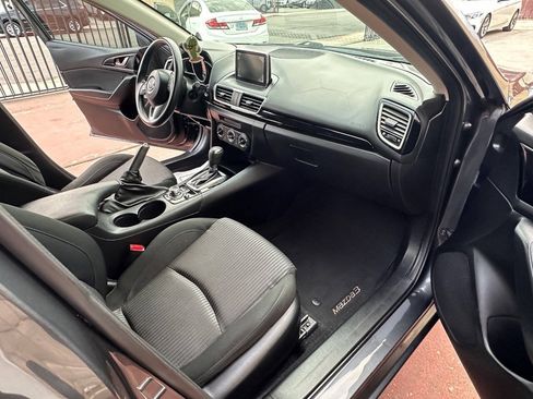 Used 2016 MAZDA MAZDA3 i Sport w/ Preferred Equipment Package FWD image 9