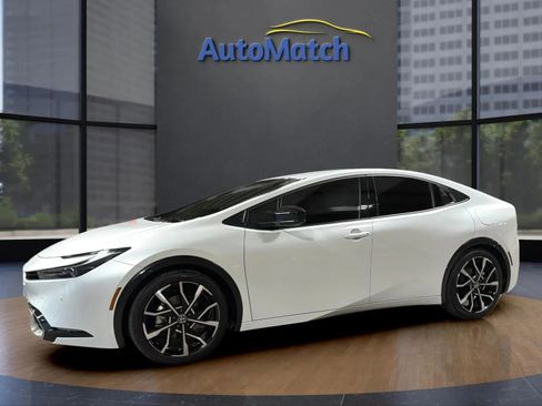 Used 2024 Toyota Prius Prime FWD image 6