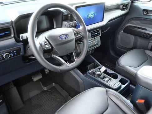 Certified 2025 Ford Maverick Lobo AWD/4WD image 4