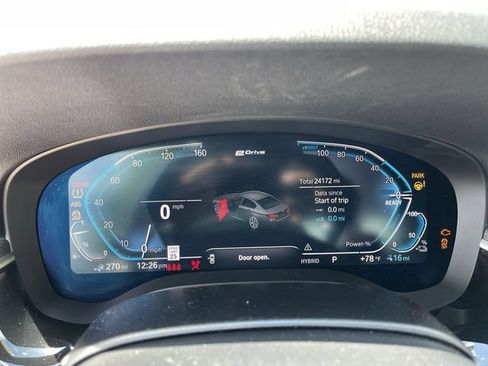 Used 2022 BMW 530e xDrive w/ Premium Package AWD/4WD image 15