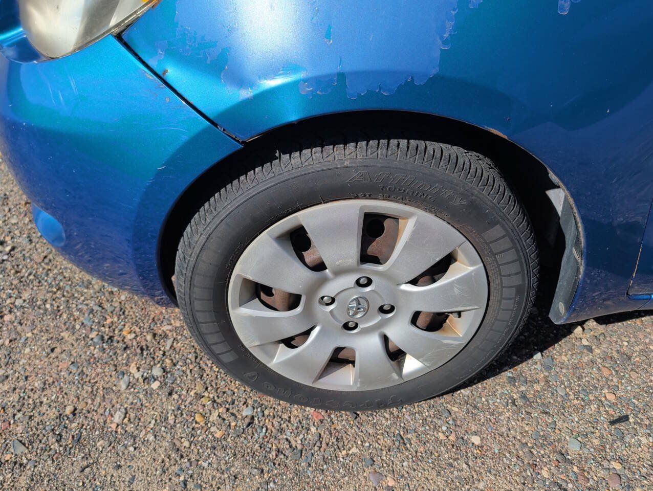 Used 2008 Toyota Yaris 2-Door Hatchback FWD image 9
