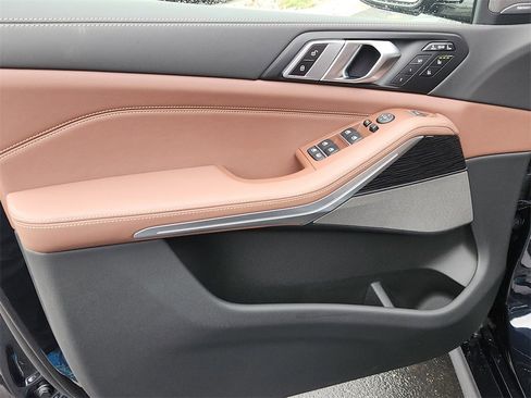 New 2026 BMW X7 xDrive40i image 8