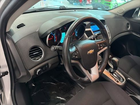Used 2014 Chevrolet Cruze LT FWD image 15