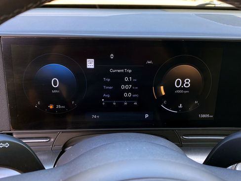 Used 2025 Hyundai Kona Limited FWD image 22