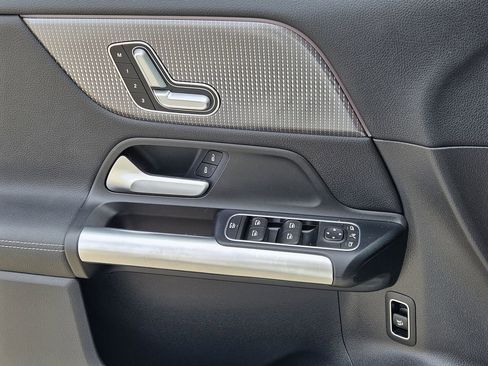 Used 2021 Mercedes-Benz GLA 250 image 22