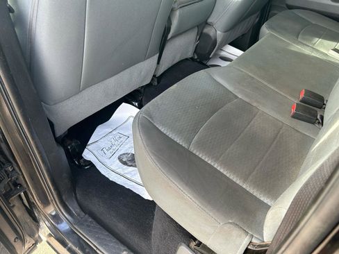 Used 2014 RAM 1500 Classic SLT image 9