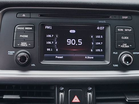 Used 2017 Kia Optima LX image 18