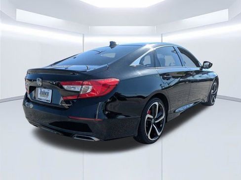 Used 2022 Honda Accord Sport image 4