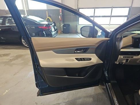 Certified 2026 Nissan Murano Platinum w/ Cargo Package AWD/4WD image 6
