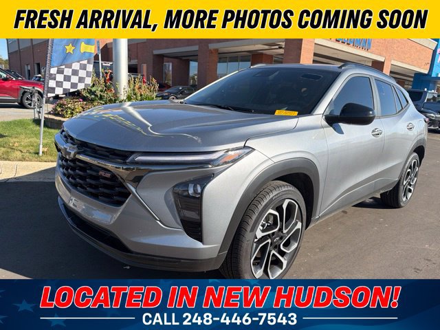 Used 2026 Chevrolet Trax RS w/ Sunroof Package FWD image 1