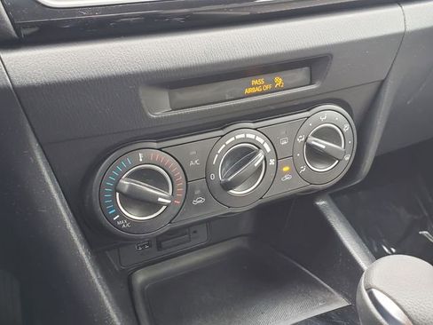 Used 2016 MAZDA MAZDA3 i Sport w/ Preferred Equipment Package image 29