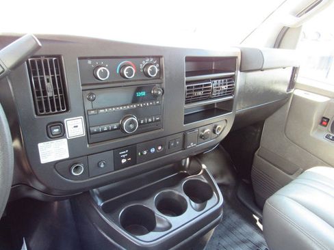 Used 2021 GMC Savana 3500 Extended w/ Power Convenience Package RWD image 29