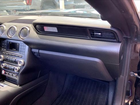 Used 2017 Ford Mustang Coupe RWD image 17