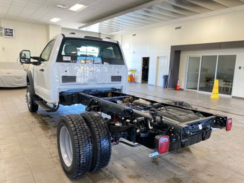 New 2026 Ford F550 4x4 Regular Cab Super Duty image 5