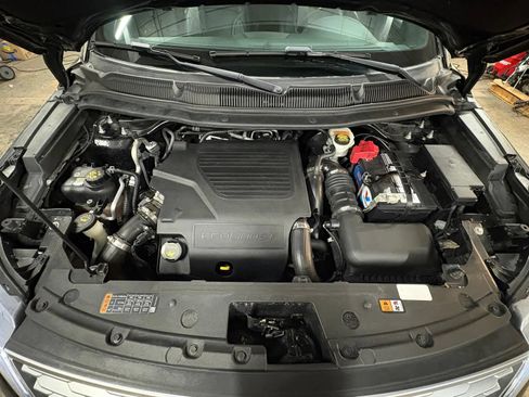 Used 2018 Ford Explorer Platinum AWD/4WD image 46