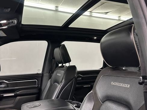 Used 2022 RAM 1500 Laramie AWD/4WD image 13