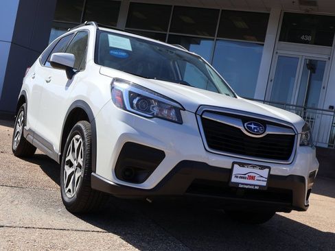 Used 2020 Subaru Forester Premium image 7