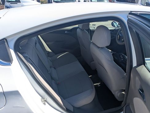 Used 2017 Chevrolet Cruze LT FWD image 30