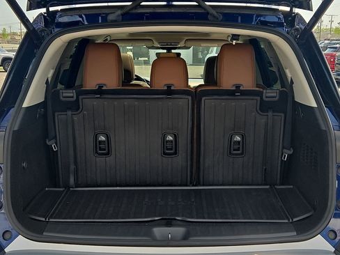 Used 2023 Nissan Pathfinder Platinum AWD/4WD image 32