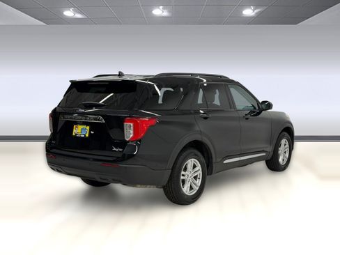 Certified 2023 Ford Explorer XLT AWD/4WD image 7