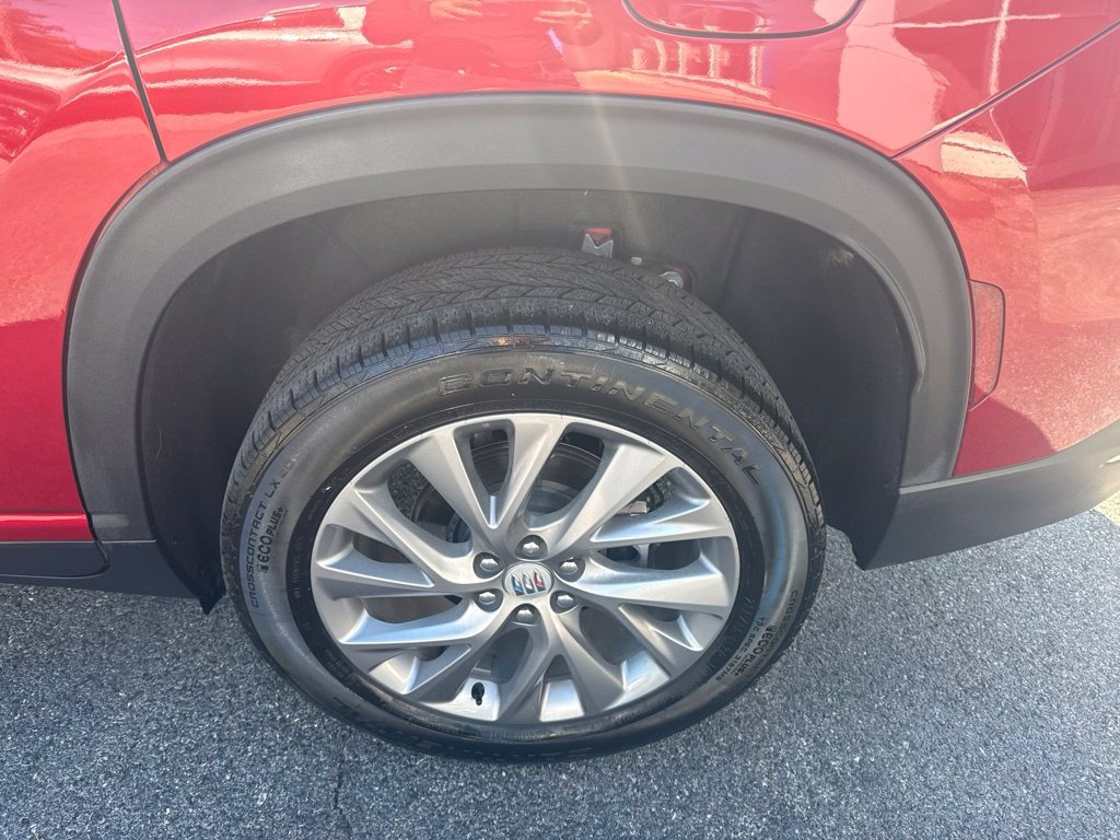 Used 2025 Buick Enclave Preferred AWD/4WD image 6