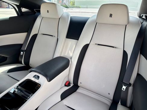 Used 2020 Rolls-Royce Wraith RWD image 19