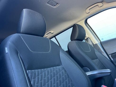 Used 2021 Nissan Kicks S image 18