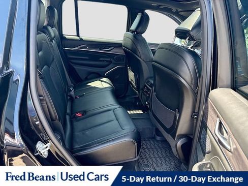 Used 2024 Jeep Grand Cherokee Overland AWD/4WD image 35
