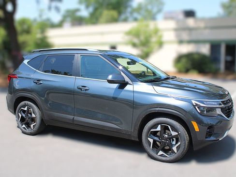 New 2026 Kia Seltos EX FWD image 4