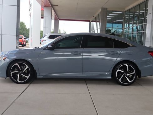 Used 2021 Honda Accord Sport Special Edition image 4