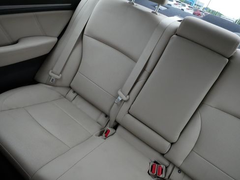 Used 2018 Subaru Legacy 3.6R Limited AWD/4WD image 12