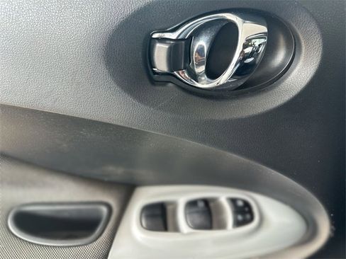 Used 2017 Nissan Juke SV image 14