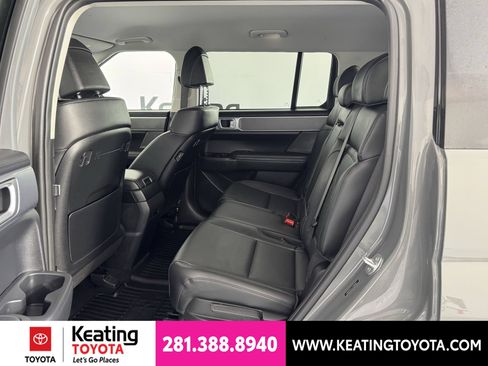 Used 2026 Hyundai Santa Fe SEL FWD image 15