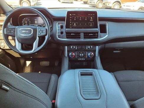 Used 2024 GMC Yukon XL SLE image 18
