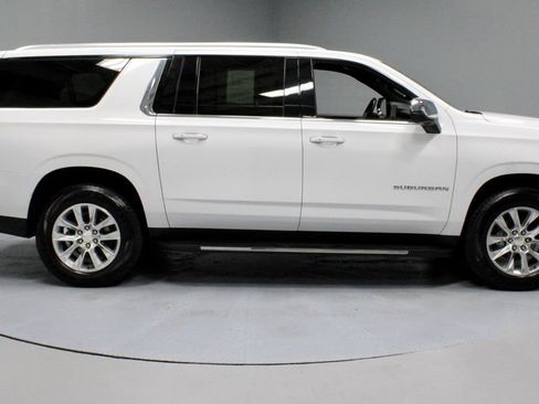 Used 2023 Chevrolet Suburban Premier AWD/4WD image 12