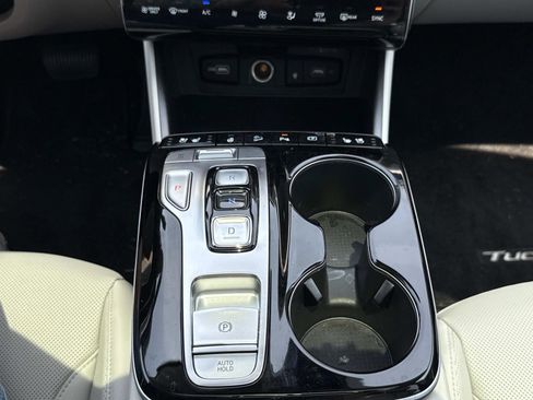 Used 2024 Hyundai Tucson Limited image 7