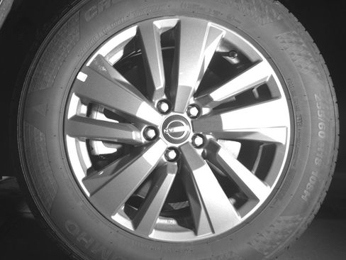 Used 2025 Nissan Pathfinder SV image 12