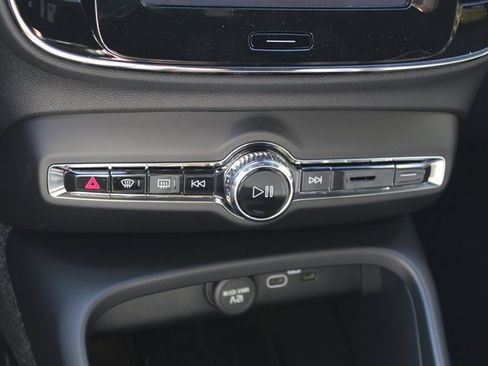 New 2026 Volvo XC40 B5 Ultra w/ Climate Package image 26