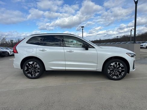 New 2026 Volvo XC60 B5 Plus w/ Protection Package Premier image 8