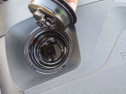 Used 2023 Porsche Panamera 4 Platinum Edition image 18