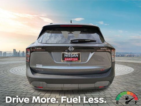 New 2026 Nissan Kicks SR FWD image 5