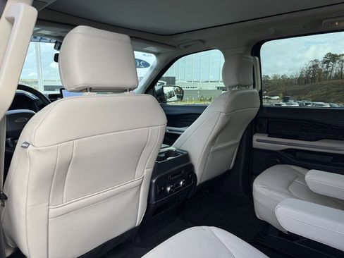 Used 2024 Ford Expedition Max Platinum image 25